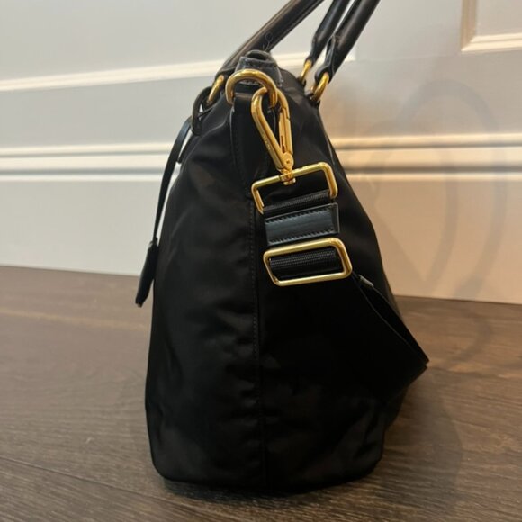 Prada - Picture 2 of 5